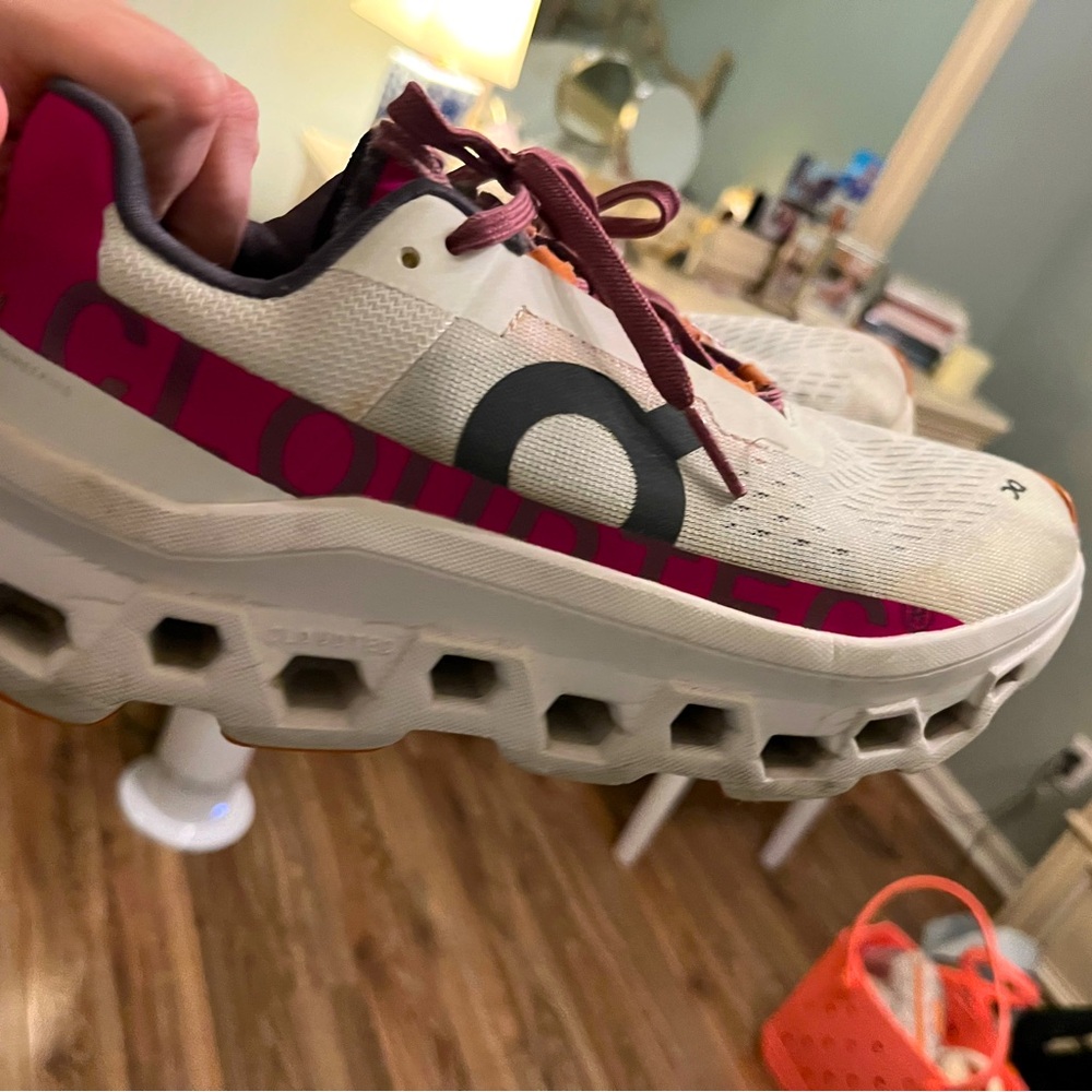 On cloud Cream and Pink Shoes